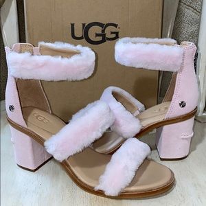 AUTH NIB UGG Del Rey Fluff Heel US6 light pink